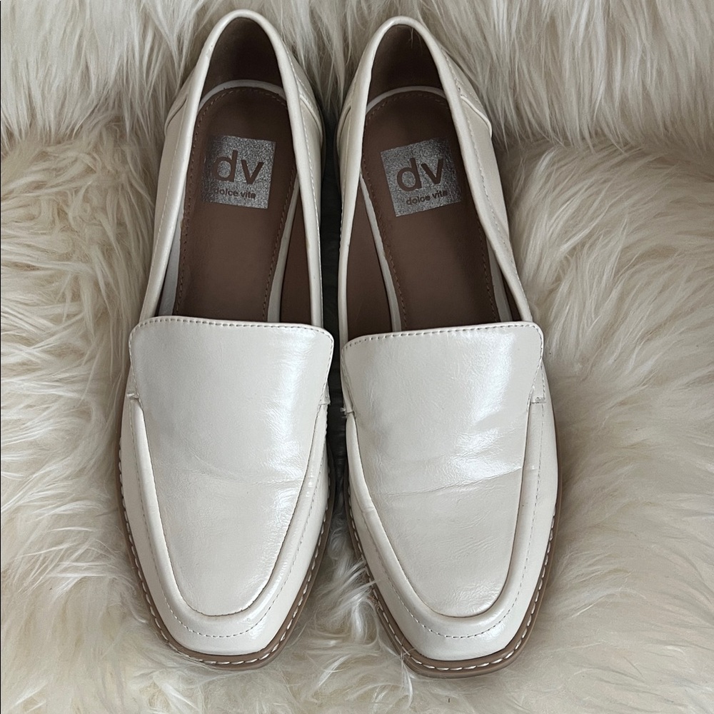 DV by Dolce Vita Women's White  loafers